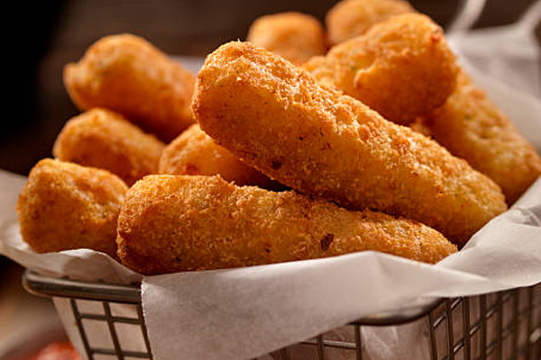 Italian dinners and appetizers in Bridgewater MA - family-style pasta and pizza